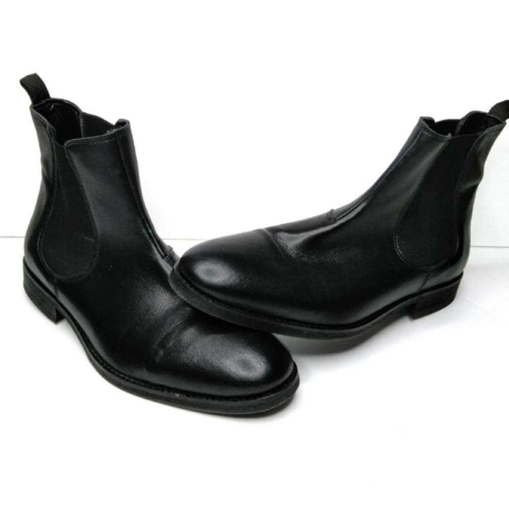 Will’s Vegan Leather Chelsea Boots
